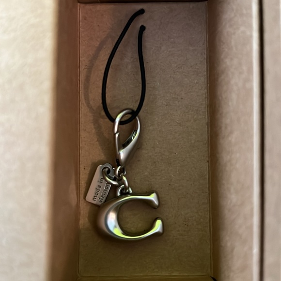 SALE Coach NWT Small Glacier White Wristlet Gift Set with Charms - Picture 6 of 9